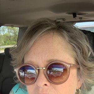 Meet your Posher, Amy